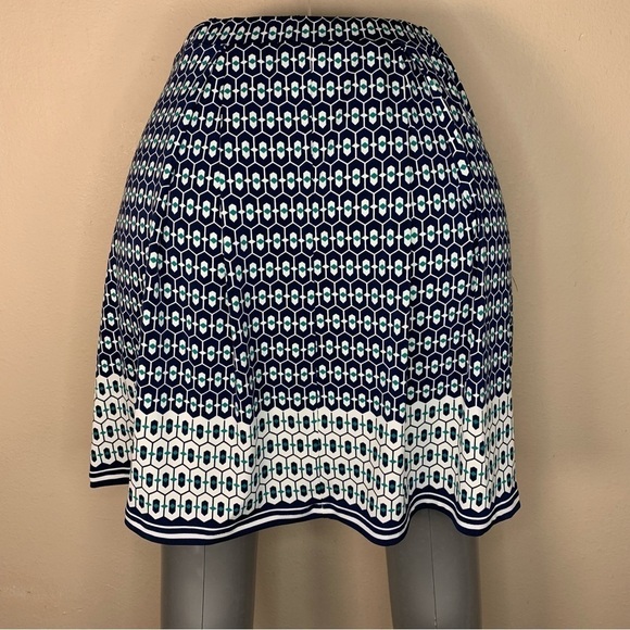 Small Max Studio White Blue Green Skirt Stretch 4 6 Geometric Print A Line - Picture 4 of 9